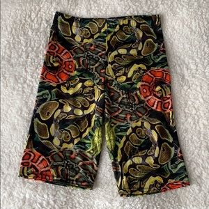 PrettyLittleThing Green snake cycling shorts